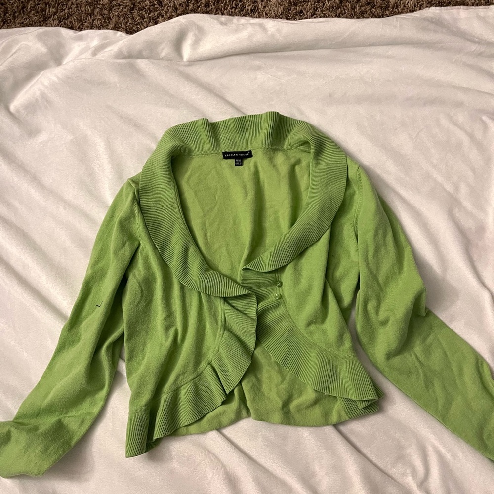 Really cute green cardigan, more cropped, size medium